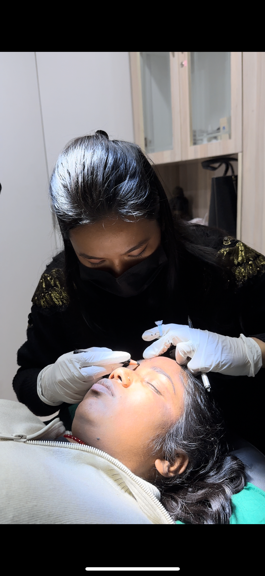Permanent makeup session in studio